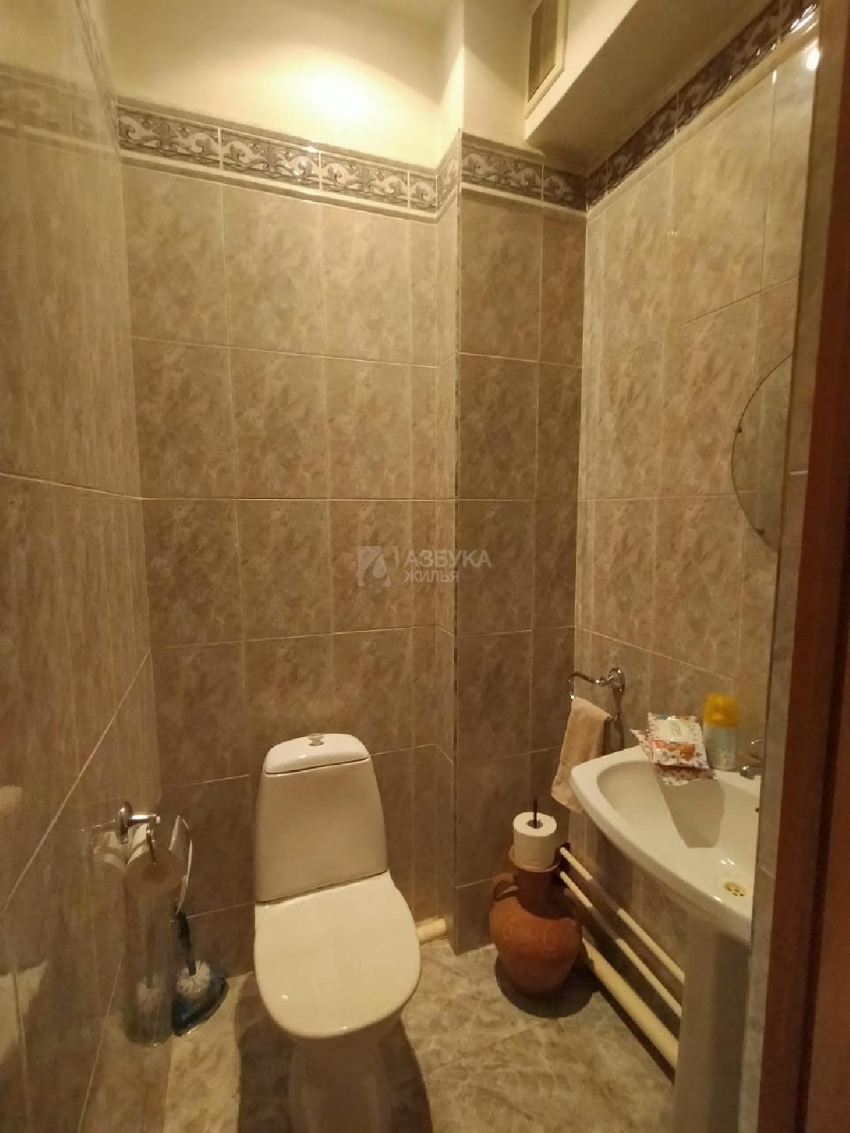 комната-комнатная квартира, Москва, Большой Афанасьевский переулок 17 , метро Кропоткинская, фото №