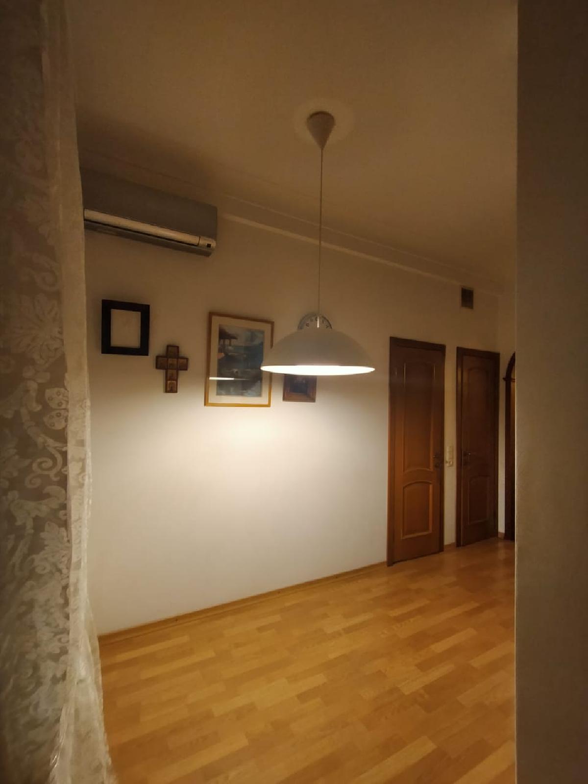 комната-комнатная квартира, Москва, Большой Афанасьевский переулок 17 , метро Кропоткинская, фото №