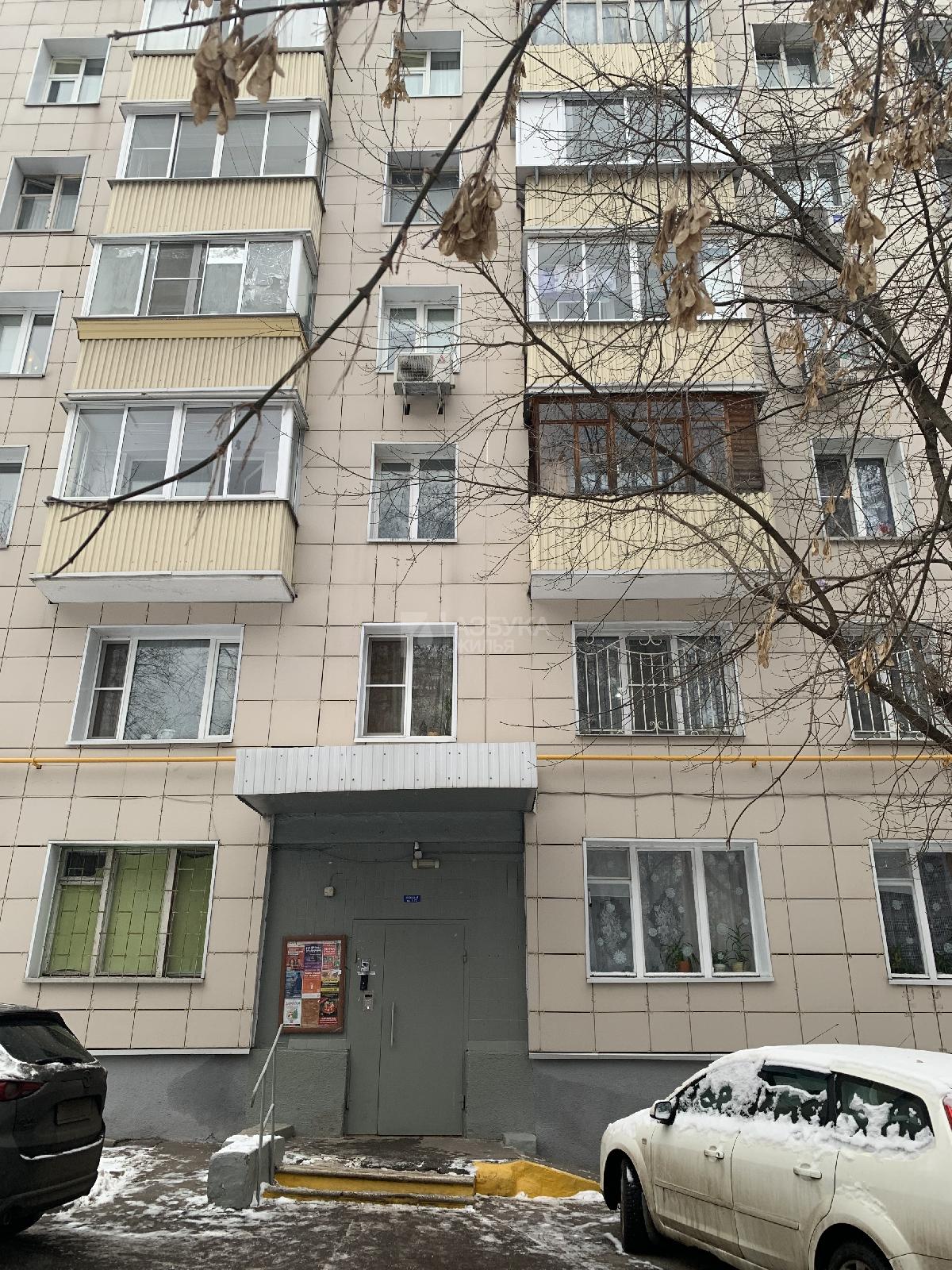 комната-комнатная квартира, Москва, Академика Комарова улица 1б , метро Фонвизинская, фото №