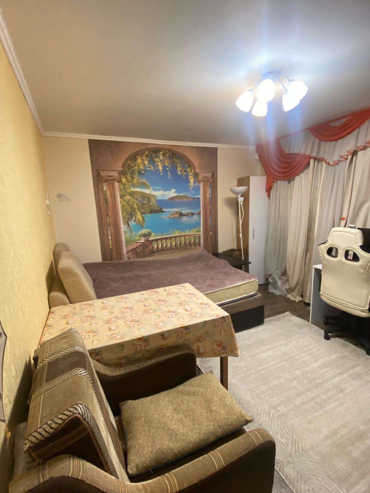комната-комнатная квартира, Москва, Академика Комарова улица 1б , метро Фонвизинская, фото №