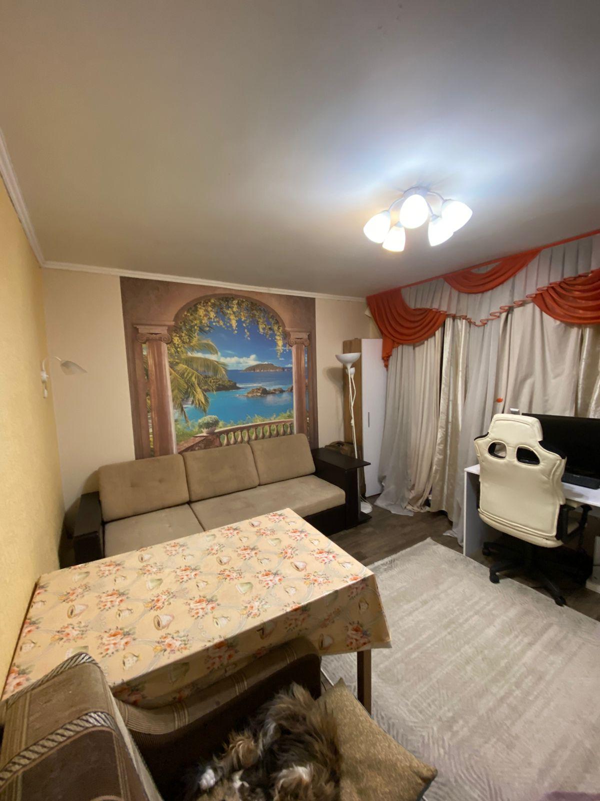 комната-комнатная квартира, Москва, Академика Комарова улица 1б , метро Фонвизинская, фото №